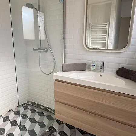 Maison 120m2, 3ch, Piscine, Terrain Arboré, Vue *